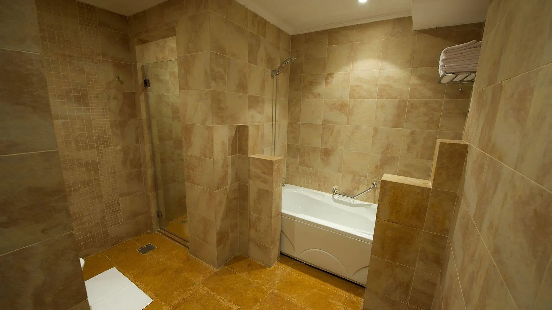 Rawasi Hotel Apartments 제다 5*,  사우디 아라비아
